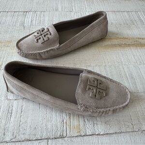 Tory Burch Howell Suede Loafers size 7.5 French Grey Driving Moccasins